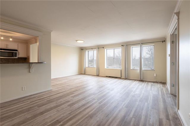 221 W 48th Street 803, Kansas City, MO 64112