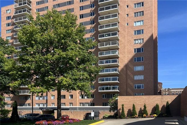 221 W 48th Street 803, Kansas City, MO 64112