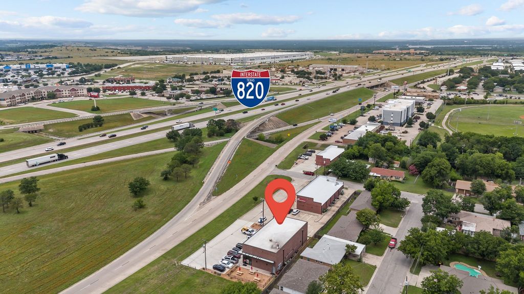 108 N Jim Wright Freeway 102, White Settlement, TX 76108