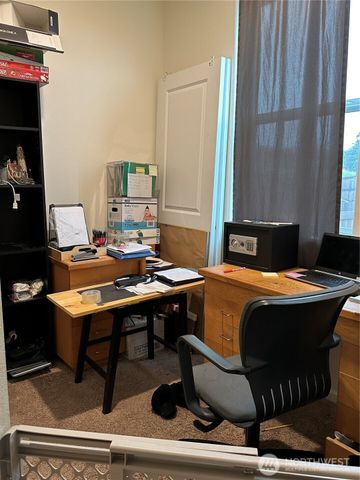 1424 W 11th Street, La Center, WA 98629