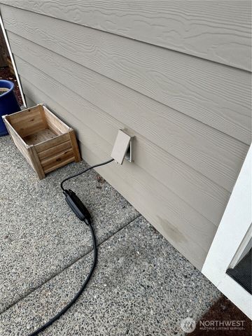 1424 W 11th Street, La Center, WA 98629