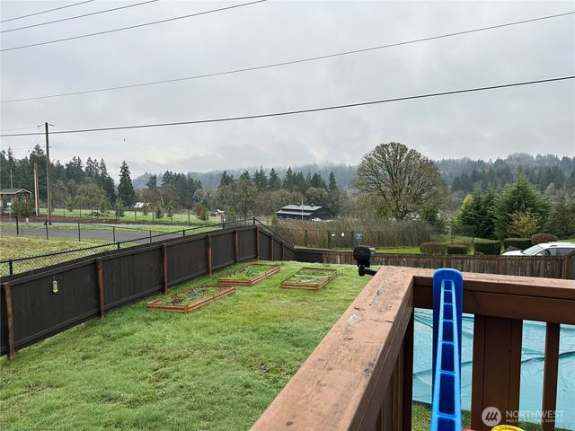 1424 W 11th Street, La Center, WA 98629