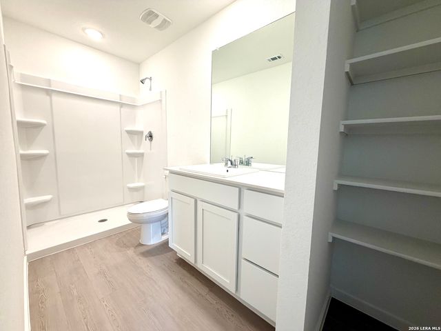 6602 Coquina Cv, Elmendorf, TX 78112