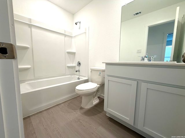 6602 Coquina Cv, Elmendorf, TX 78112