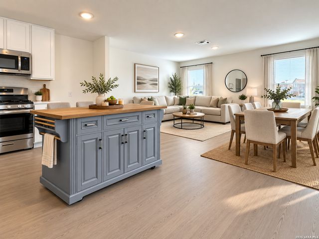 6602 Coquina Cv, Elmendorf, TX 78112