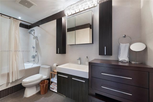 1945 S Ocean Dr 1812, Hallandale Beach, FL 33009