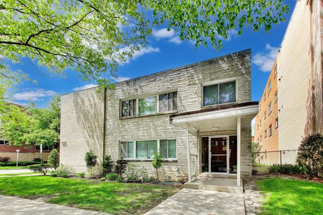 1008 Washington Boulevard 9, Oak Park, IL 60302
