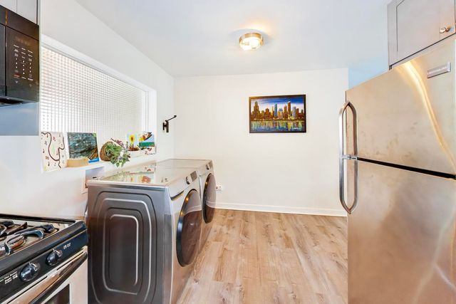 1008 Washington Boulevard 9, Oak Park, IL 60302
