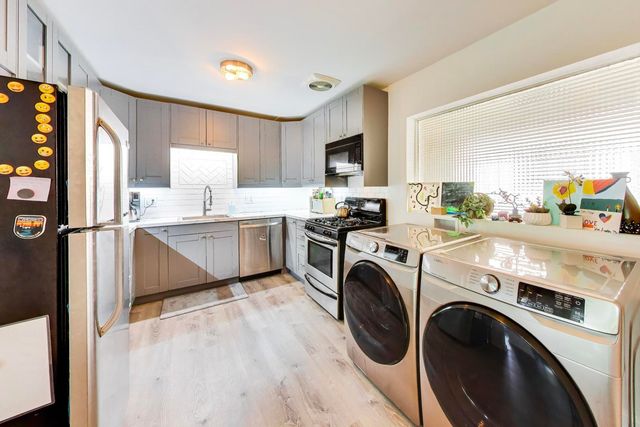 1008 Washington Boulevard 9, Oak Park, IL 60302