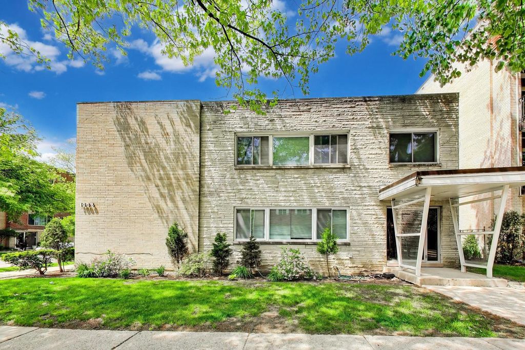 1008 Washington Boulevard 9, Oak Park, IL 60302