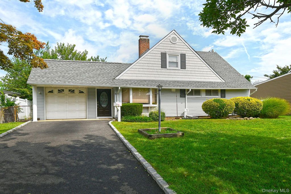 5 Woodcock Lane, Levittown, NY 11756 — photo 3