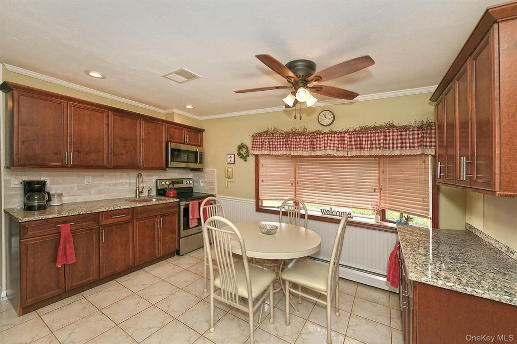 5 Woodcock Lane, Levittown, NY 11756 — photo 5
