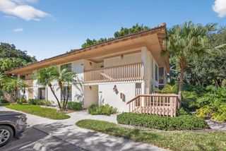 605 Brackenwood Cove, Palm Beach Gardens, FL 33418