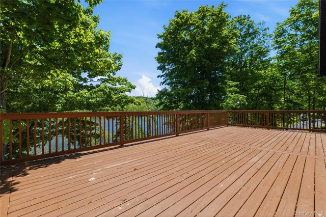 548 Lakes Road, Monroe, NY 10950