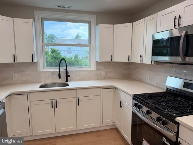 7554 FORREST AVE, Philadelphia, PA 19150