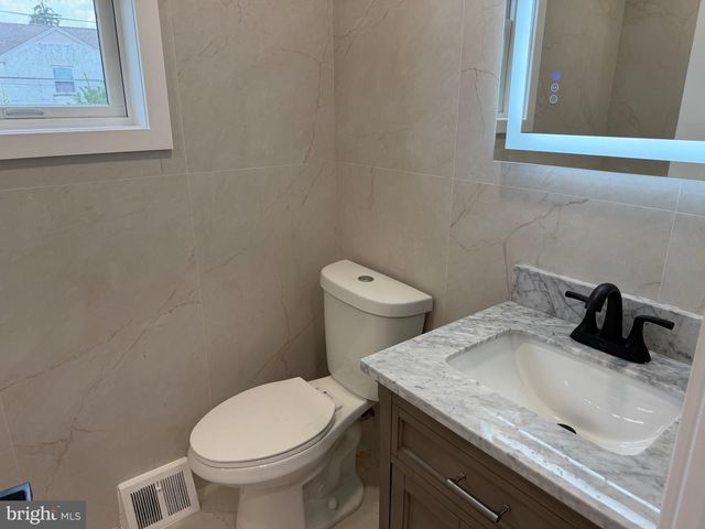 7554 FORREST AVE, Philadelphia, PA 19150