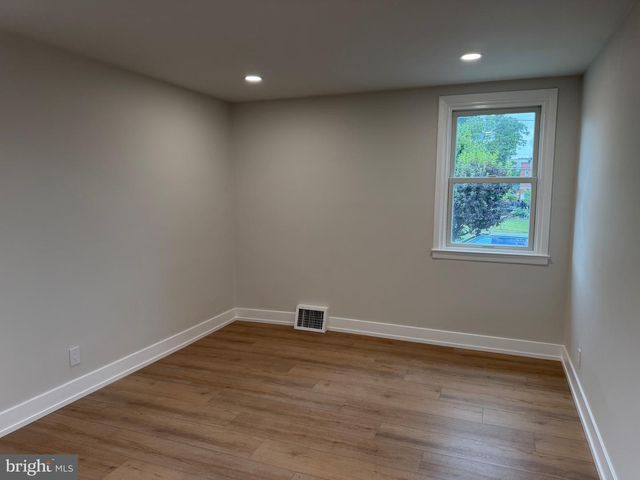 7554 FORREST AVE, Philadelphia, PA 19150