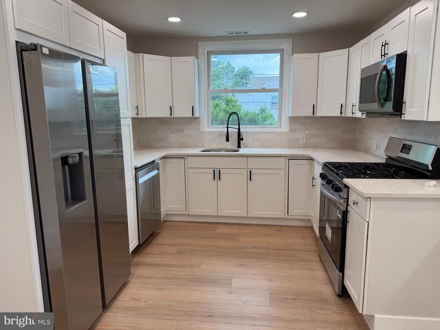 7554 FORREST AVE, Philadelphia, PA 19150