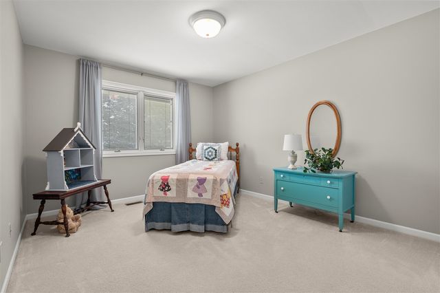 8863 W Pq Avenue, Mattawan, MI 49071