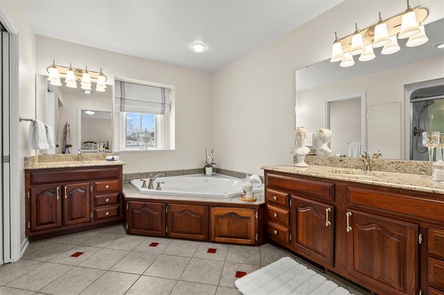 8863 W Pq Avenue, Mattawan, MI 49071