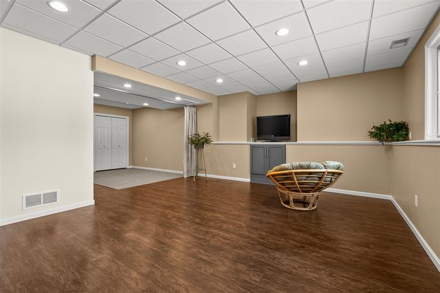 8863 W Pq Avenue, Mattawan, MI 49071