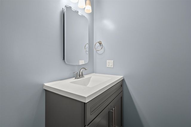 8863 W Pq Avenue, Mattawan, MI 49071