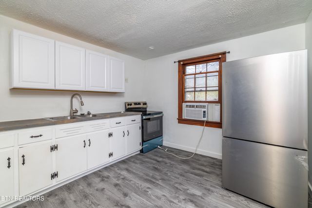 5501 Lake Shore Drive, Knoxville, TN 37920