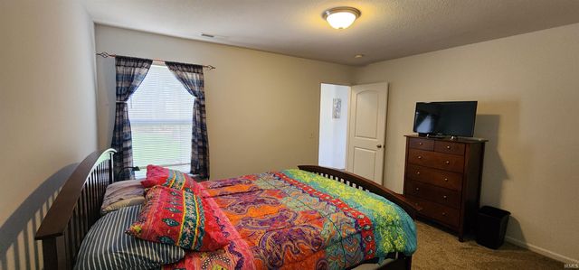 1241 Oak Grove Place, Decatur, IN 46733