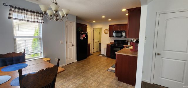 1241 Oak Grove Place, Decatur, IN 46733