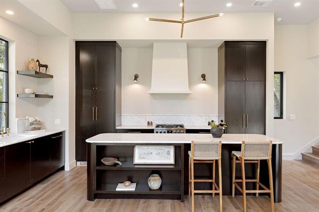 4414 Banister LN 2, Austin, TX 78745