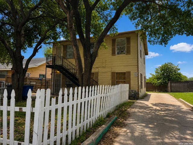 9027 Garnett Ave, San Antonio, TX 78221