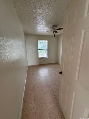 9027 Garnett Ave, San Antonio, TX 78221