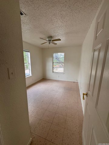 9027 Garnett Ave, San Antonio, TX 78221