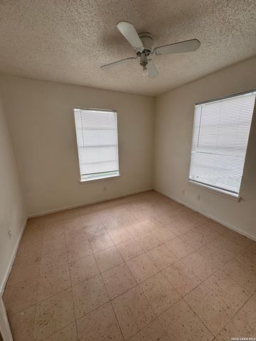 9027 Garnett Ave, San Antonio, TX 78221
