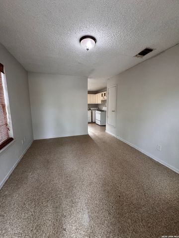 9027 Garnett Ave, San Antonio, TX 78221
