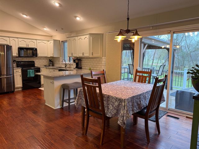 49114 Beulah Way, Mattawan, MI 49071