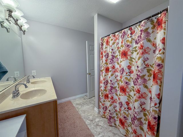 49114 Beulah Way, Mattawan, MI 49071