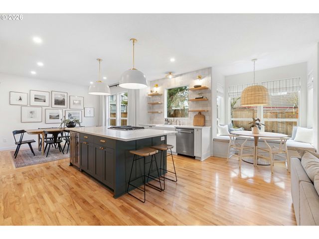 7783 Sw LAIRD Pl, Beaverton, OR 97007