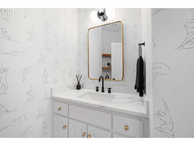 7783 Sw LAIRD Pl, Beaverton, OR 97007