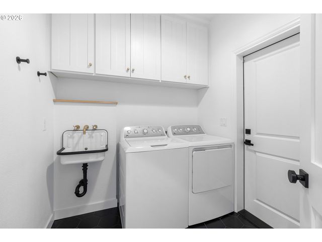 7783 Sw LAIRD Pl, Beaverton, OR 97007