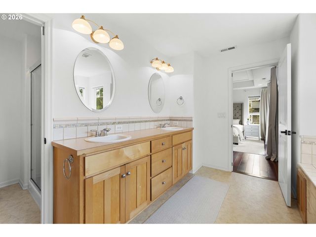 7783 Sw LAIRD Pl, Beaverton, OR 97007