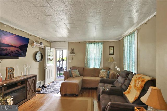 258 E WALNUT ST, Kutztown, PA 19530