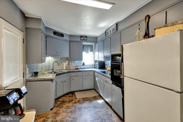 258 E WALNUT ST, Kutztown, PA 19530