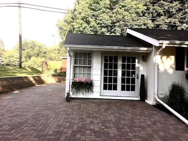 935 Century Avenue N, Maplewood, MN 55119