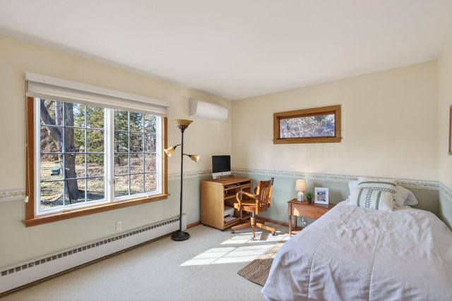 935 Century Avenue N, Maplewood, MN 55119