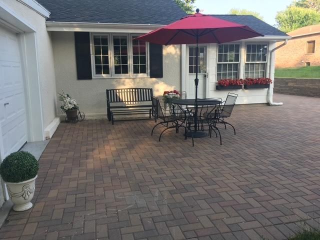 935 Century Avenue N, Maplewood, MN 55119