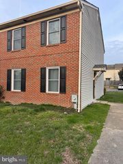 317 STONEBROOK PL, Dover, DE 19904