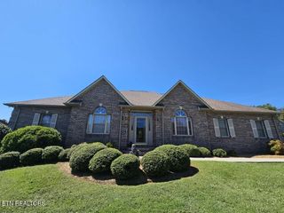 3201 Roanoke Circle, Knoxville, TN 37920