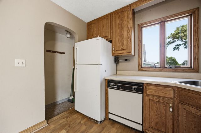 2009 3rd St SW, Cedar Rapids, IA 52404