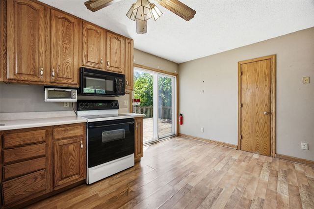 2009 3rd St SW, Cedar Rapids, IA 52404